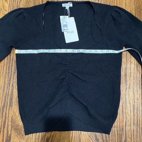 NWT Low Cut Puff Sleeve Soft Stretchy Sweater - Picture 9 of 11